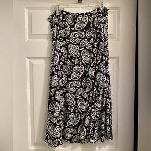 EUC Croft & Barrow Black & White Paisley Skirt